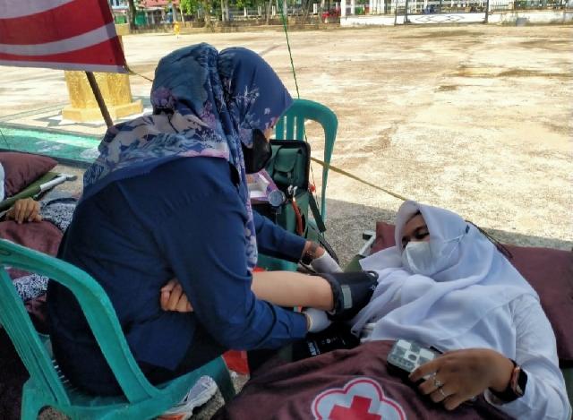 Bupati Inhil HM Wardan dan Ketua Stunting Hadiri Bhakti Sosial Donor Darah Sempena HKN ke-58