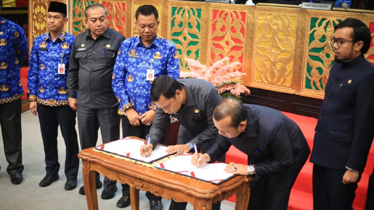 Lewat Paripurna, APBD Pekanbaru 2023 Disahkan 