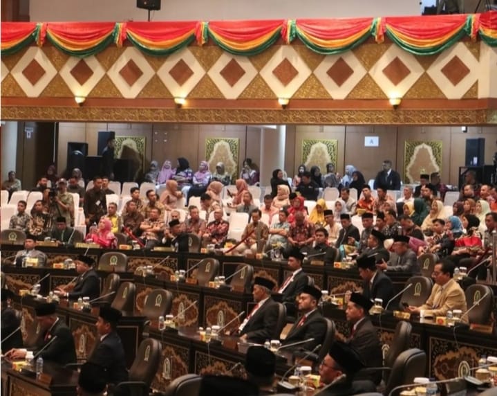 Pimpinan DPRD Riau Periode 2024-2029 Resmi Dilantik