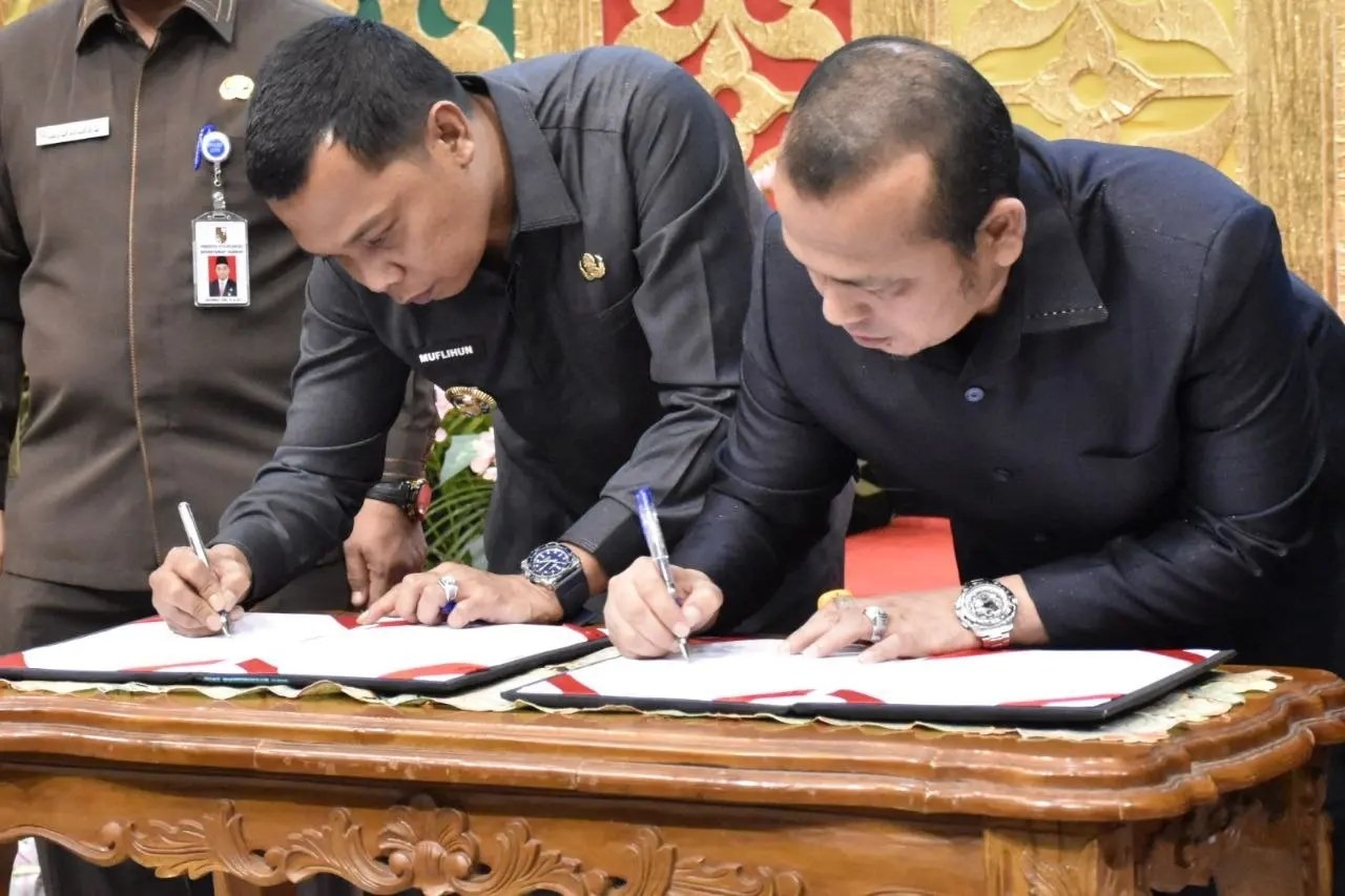 Lewat Paripurna Pemko dan DPRD Teken Mou KUA-PPAS R -APBD 2023